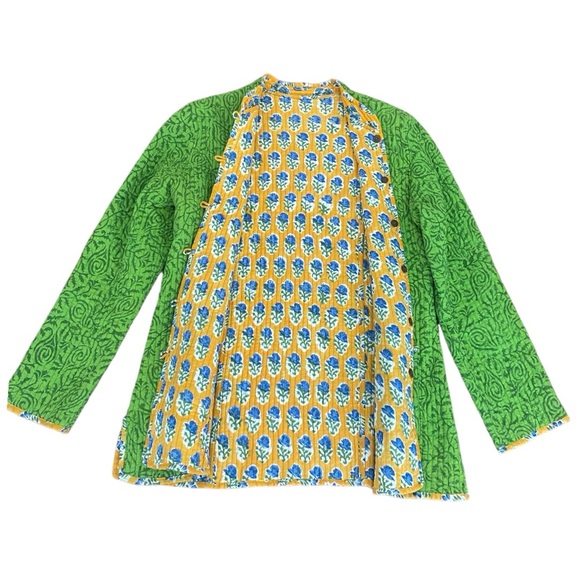 Quilted Reversible Jacket with Patch Pockets in Green and Yellow size S/M - Picture 9 of 13